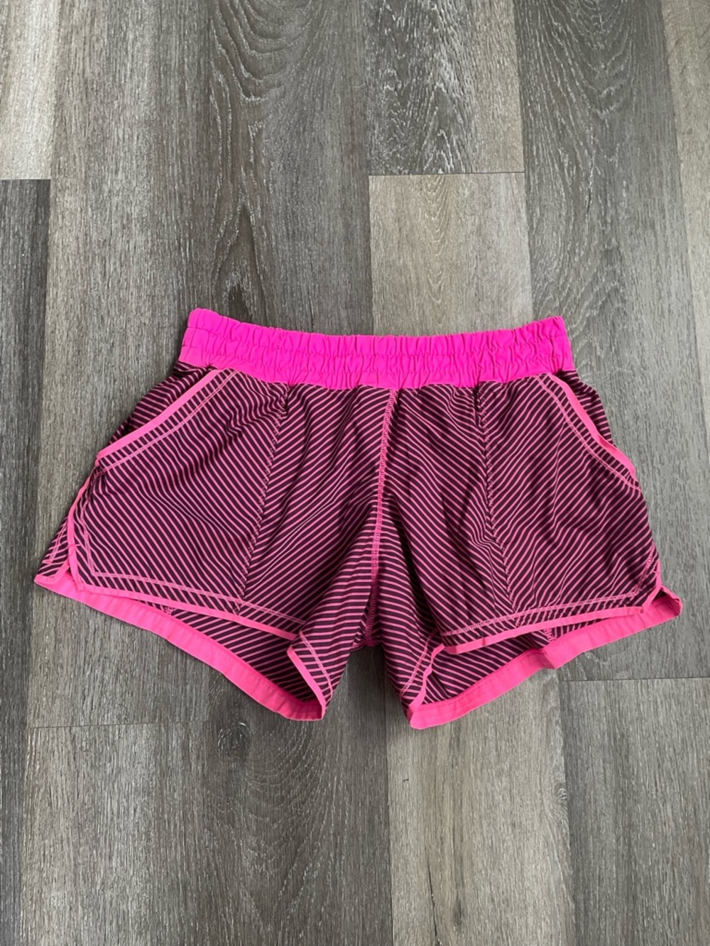 Lululemon Shake & Break Short Hyper Stripe Raspberry Glow Light Pink Purple - Picture 9 of 10